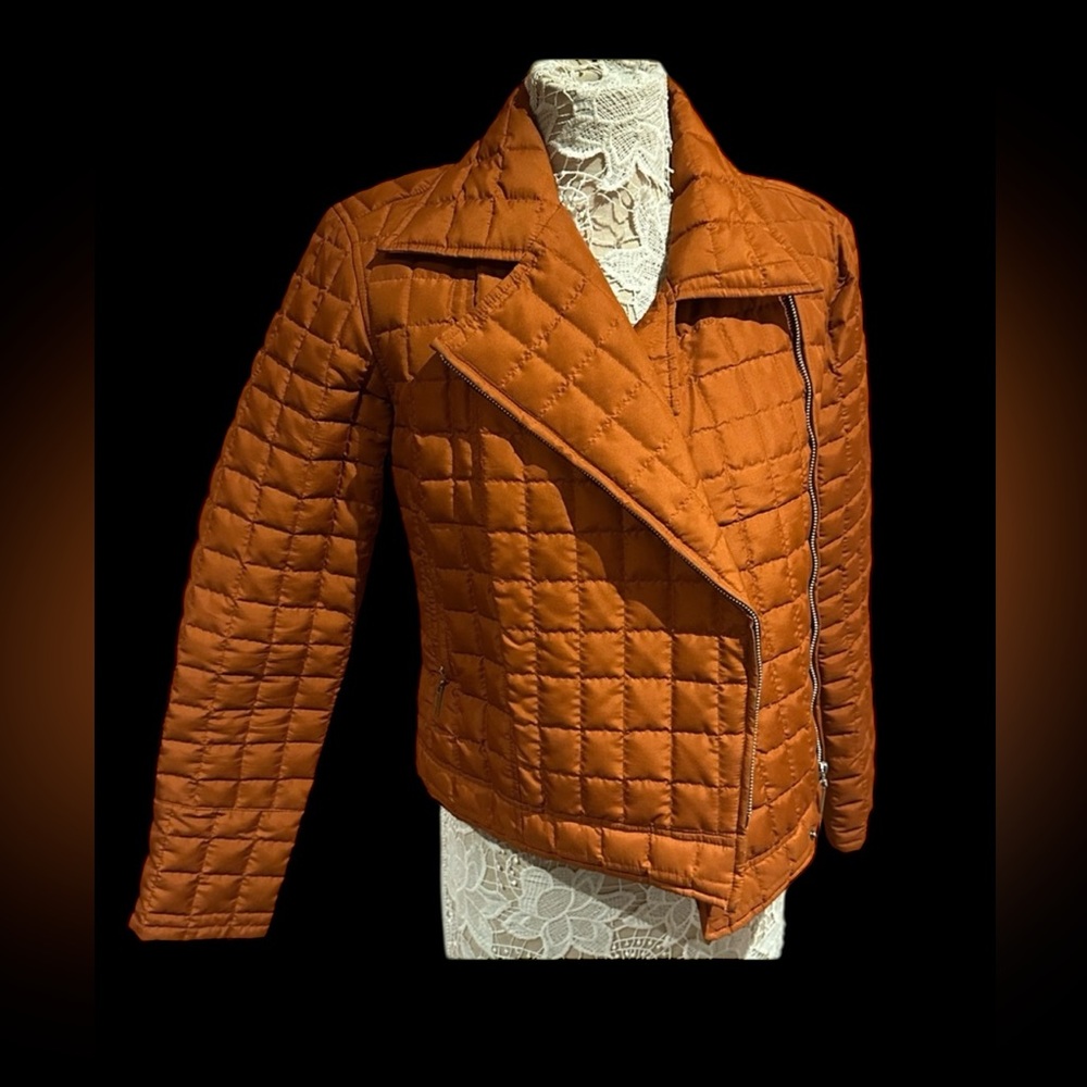 Magaschoni quilted fall/spring light jacket